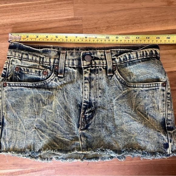 Levi’s Waterless Deconstructed Repurposed Denim Mini Yellow Acid Wash Sz M - Picture 4 of 10